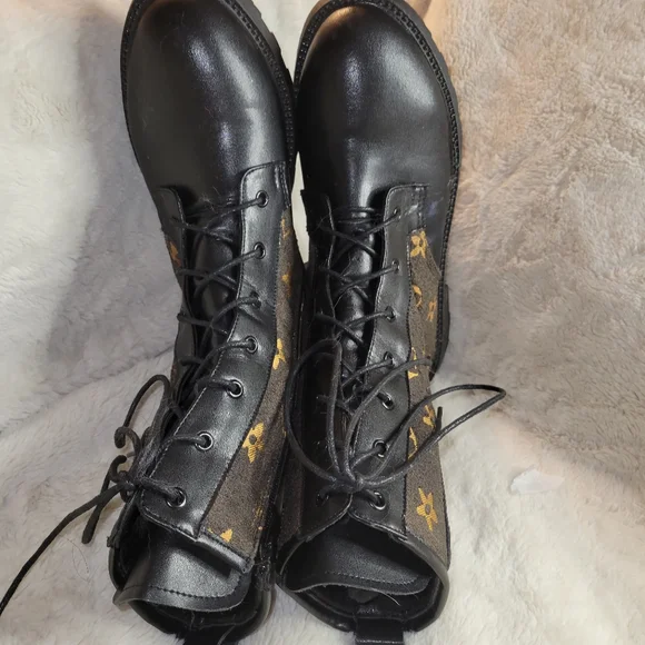 Combat boots - Picture 4 of 7